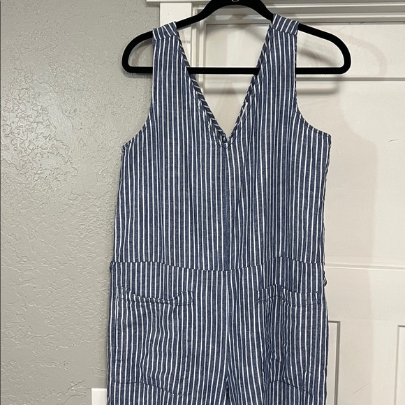 BEACH LUNCH LOUNGE LINEN BLUE & WHITE JUMPSUIT LARGE - Picture 2 of 16